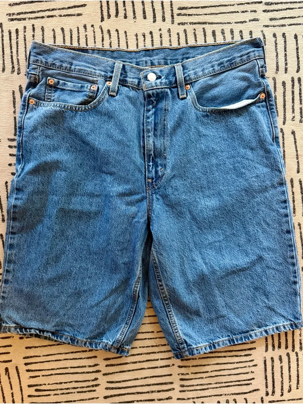 Men’s Levi's 469 mid wash blue baggy denim shorts